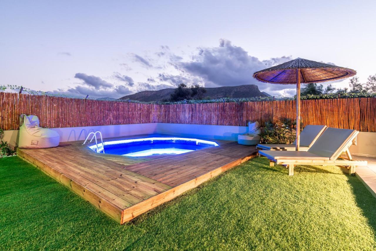 Modern House With Pool Near Beach Gazi Dış mekan fotoğraf